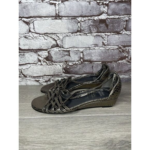Stuart Weitzman Pewter Silver Snake Print Wedge Strap Sandals Women Sz 37EU/6.5M - Picture 1 of 16